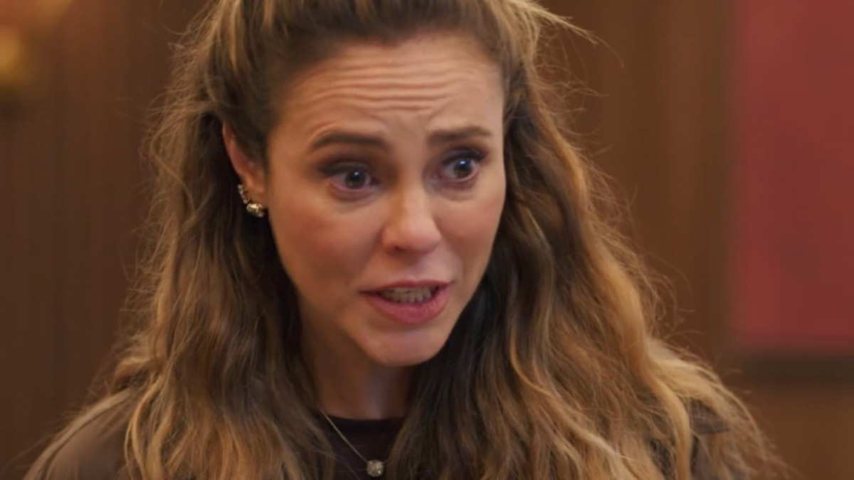 Heleninha enfrenta nova crise após tentativa de abuso em meio a polêmica Heleninha (Paolla Oliveira) (Foto: Reprodução/TV Globo)