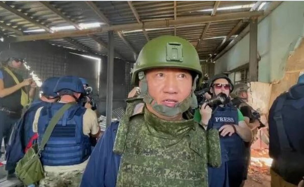 Jornalista chinês é ferido por ataque de drones ucranianos na Rússia Jornalista chinês Lu Yuguang, ferido em um ataque de drones ucranianos, trabalha para o canal Phoenix TV (Foto: Reprodução / redes sociais)