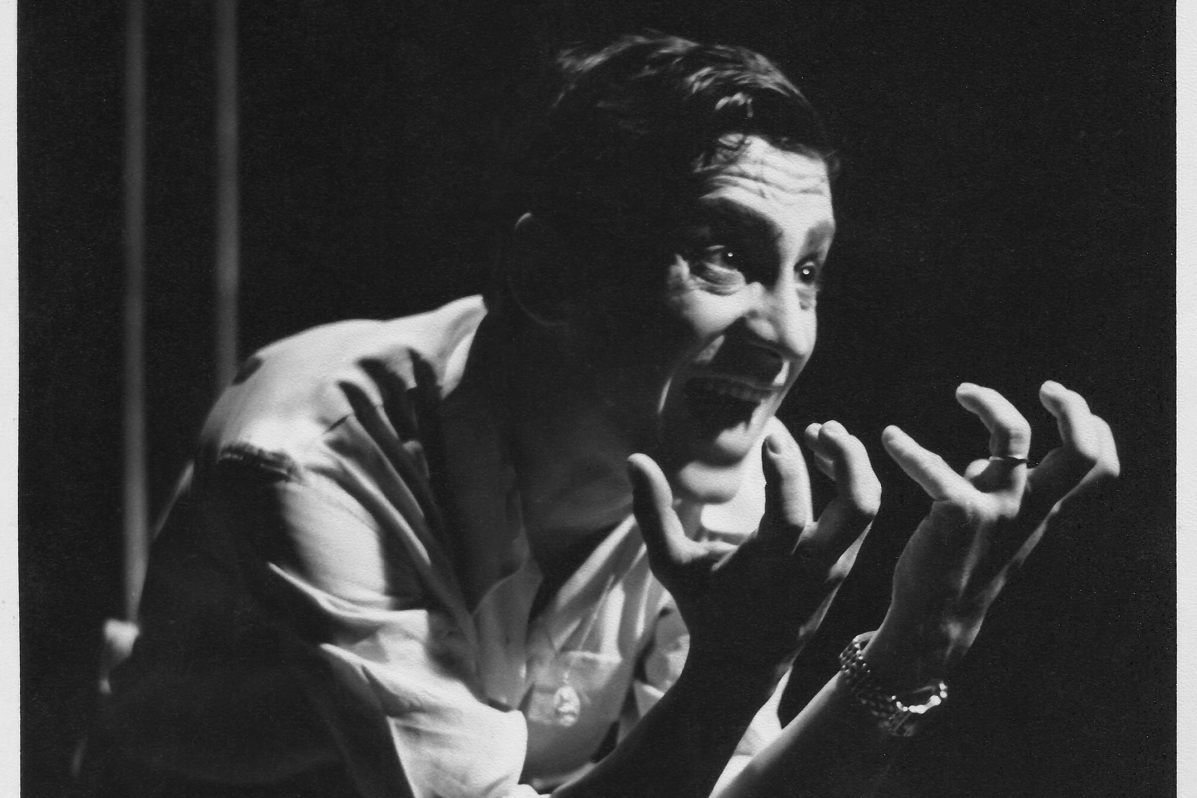 Sérgio Cardoso: a trajetória do galã esquecido do teatro e da televisão Foto da capa de 'Sérgio Cardoso: Ser Ou Não Ser' (Foto: NL SC/Divulgação)