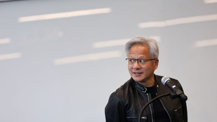 Jensen Huang se aproxima de Warren Buffett com fortuna de R$ 742 bilhões Manuel Orbegozo | Reuters