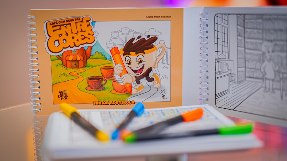 Livros de colorir cristãos fazem sucesso com 'Café com Deus Pai – Entre Cores' Foto: Reprodução