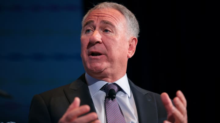 O CEO da Citadel, Ken Griffin, fala durante o Semafor World Economy Summit 2025 no Conrad Washington em 23 de abril de 2025, em Washington, DC. (Foto: Kayla Bartkowski | Getty Images)