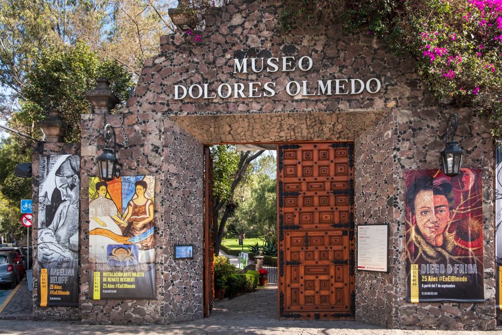 Entrada do Museo Dolores Olmedo com famosa coleção de Frida Kahlo e Diego Rivera, Cidade do México, México. (Foto: Jumping Rocks/Education Images/Universal Images Group via Getty Images)