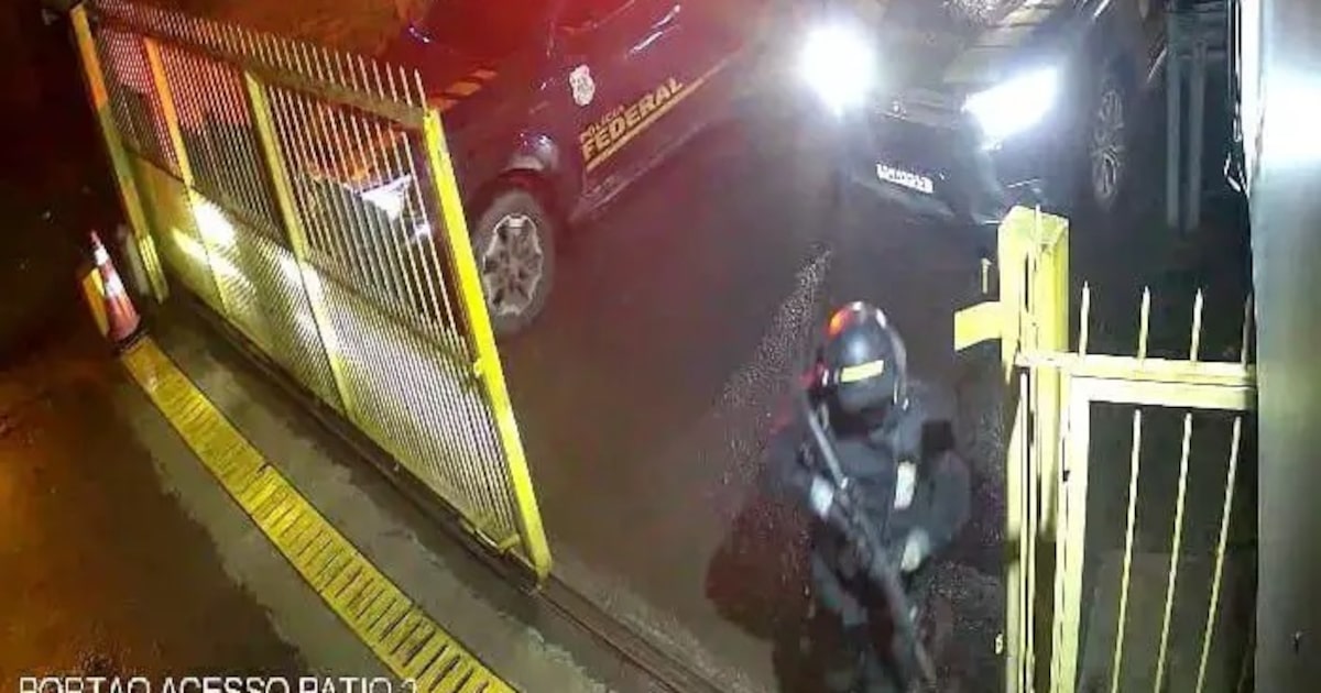 Assalto praticado em junho em Caxias do Sul: criminosos invadiram aeroporto usando falsos uniformes da Polícia Federal e veículos caracterizados. (Foto: Reprodução/Polícia Civil)