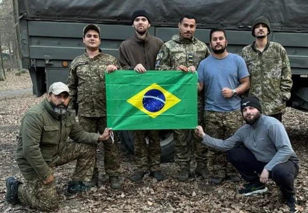 Brasileiros relatam 'inferno na terra' em meio ao conflito na Ucrânia Brasileiros relatam 'inferno na terra' em meio ao conflito na Ucrânia