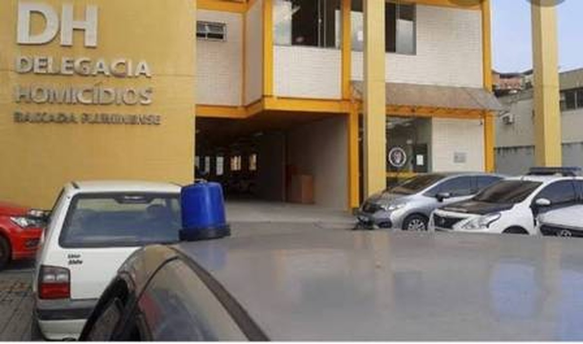 Fachada da DHBF, que investiga a morte do policial militar (Foto: Agência O Globo)