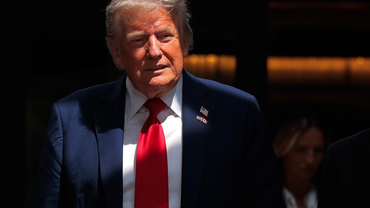 Brics critica protecionismo e alerta sobre riscos de políticas comerciais unilaterais Donald Trump: na mira do Brics (Foto: Chip Somodevilla/Getty Images)