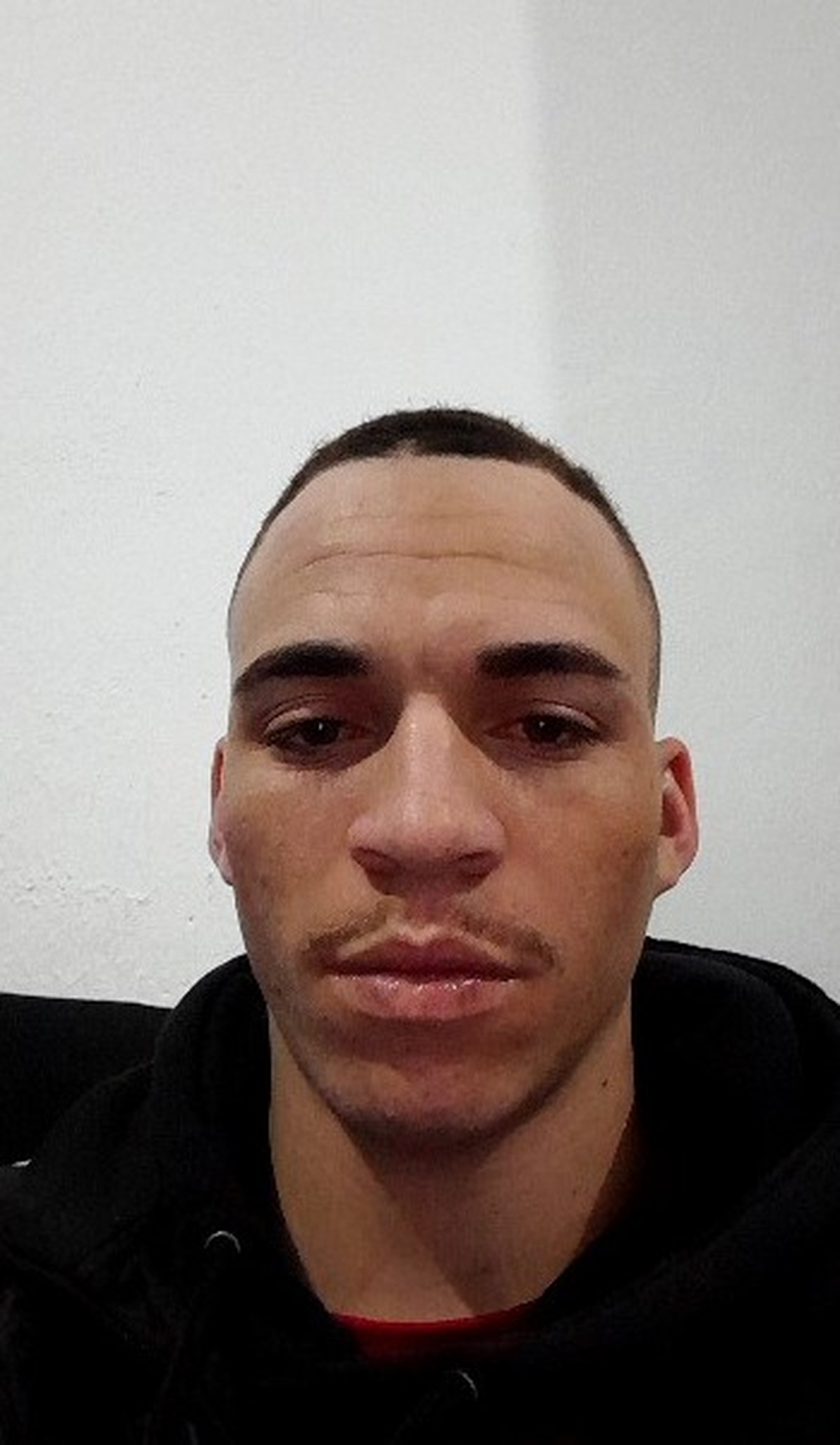 Kauan Alison Alves, de 19 anos, é apontado como o homem que baleou um policial militar em Paraisópolis (Foto: Reprodução)