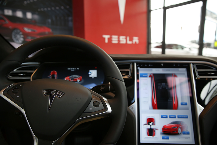 Tesla negocia com Nevada para expandir serviço de robotáxis nos EUA (Foto: Spencer Platt/Getty Images)
