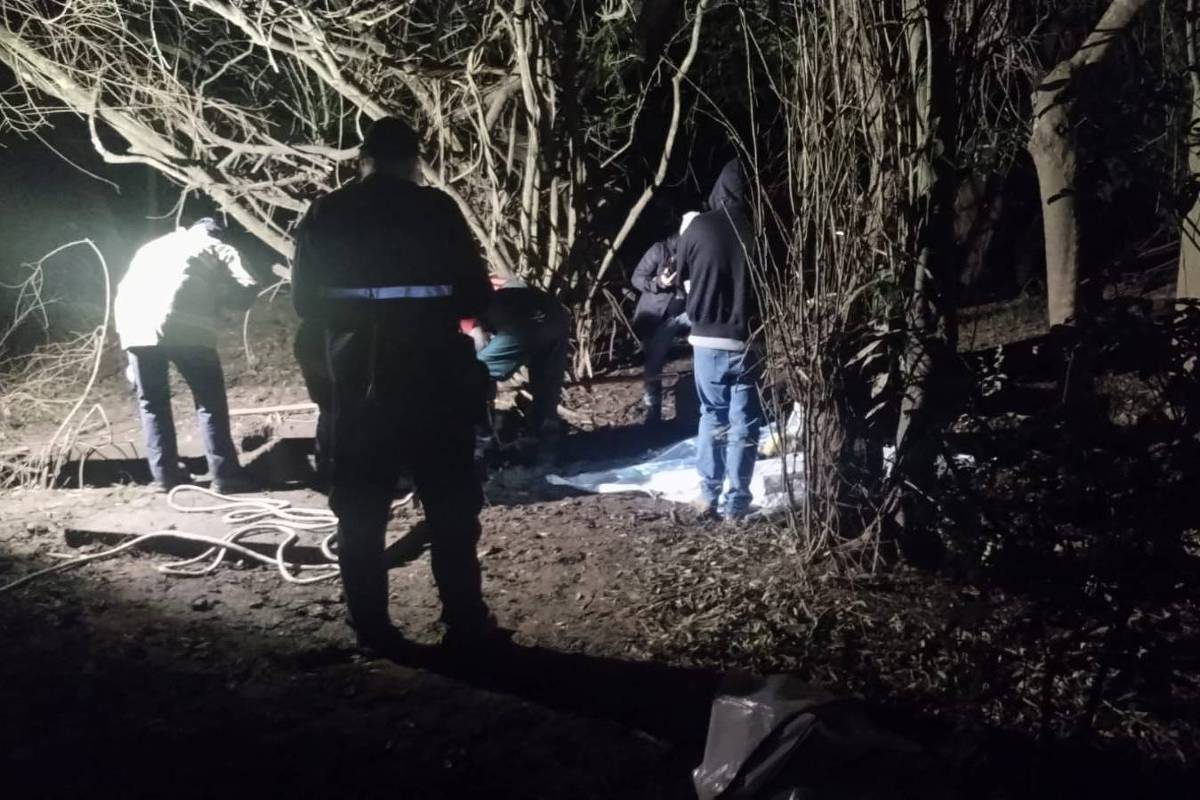 Corpos de uma mulher, um adolescente e um bebê foram encontrados às margens do Rio dos Sinos em Esteio nesta terça-feira (22) (Foto: Divulgação/PCRS)