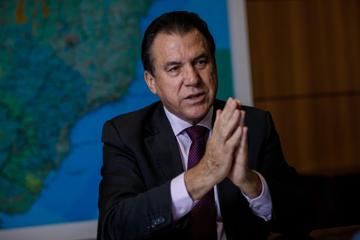 Ministro do Trabalho apresenta plano a sindicalistas para preservar empregos