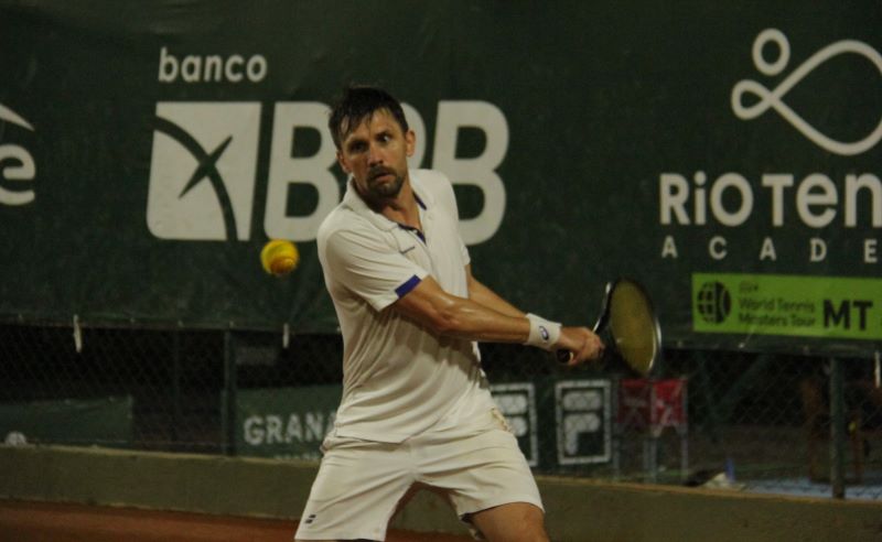 Paulo André avança às quartas de final em torneio masters de veteranos Foto: Reprodução