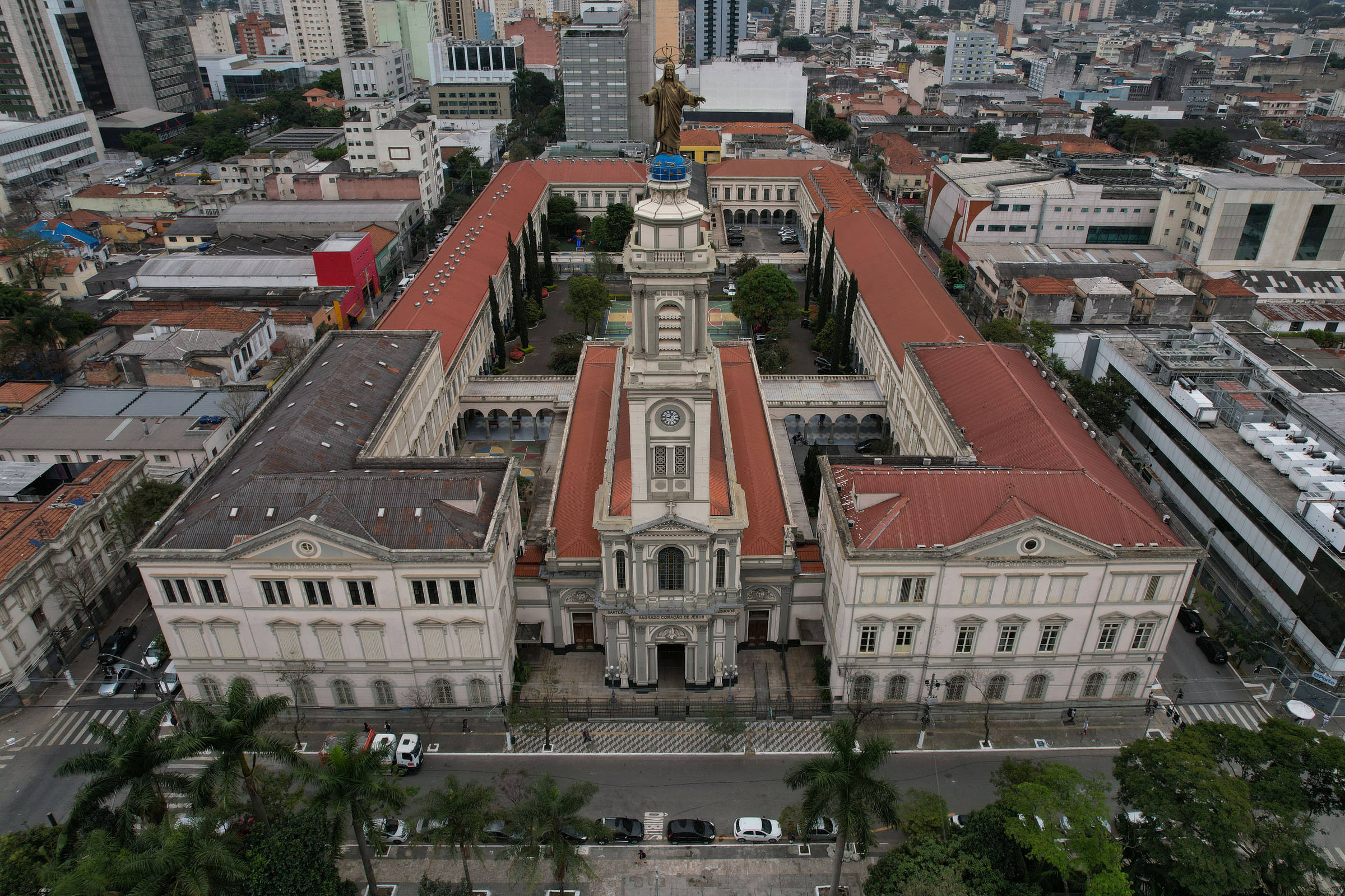 Promotoria investiga convênio da prefeitura com o Liceu Coração de Jesus Liceu Coração de Jesus - Colégio Salesiano, escola centenária do centro de São Paulo (Foto: Mathilde Missioneiro - 17.ago.22/Folhapress)