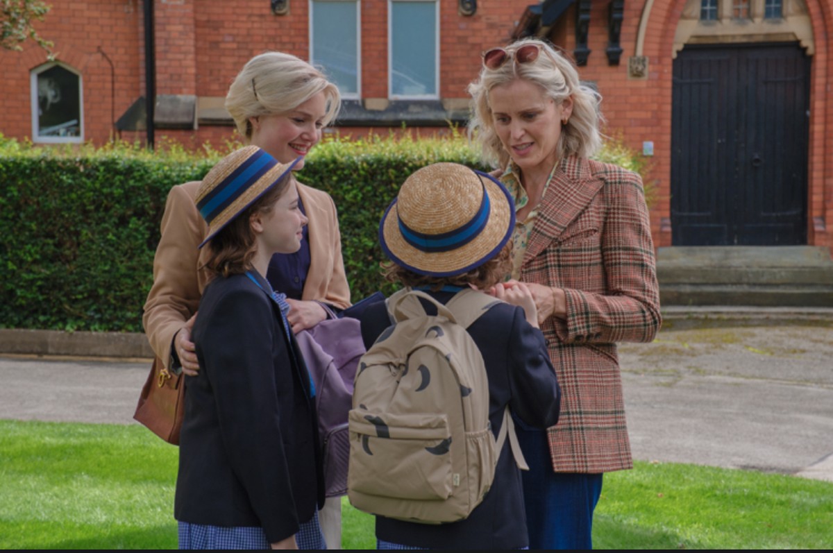 'A garota roubada' apresenta elenco forte, mas roteiro previsível e sem surpresas Denise Gough e Holliday Grainger, as mães (Foto: Divulgação)