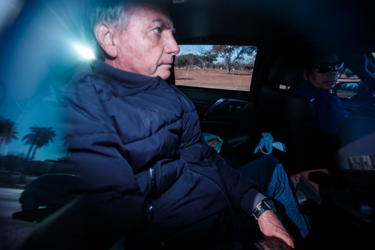 STF avança no julgamento sobre tornozeleira eletrônica de Bolsonaro com maioria definida O ex-presidente Jair Bolsonaro (PL) foi alvo de uma operação da Polícia Federal — Foto: Brenno Carvalho