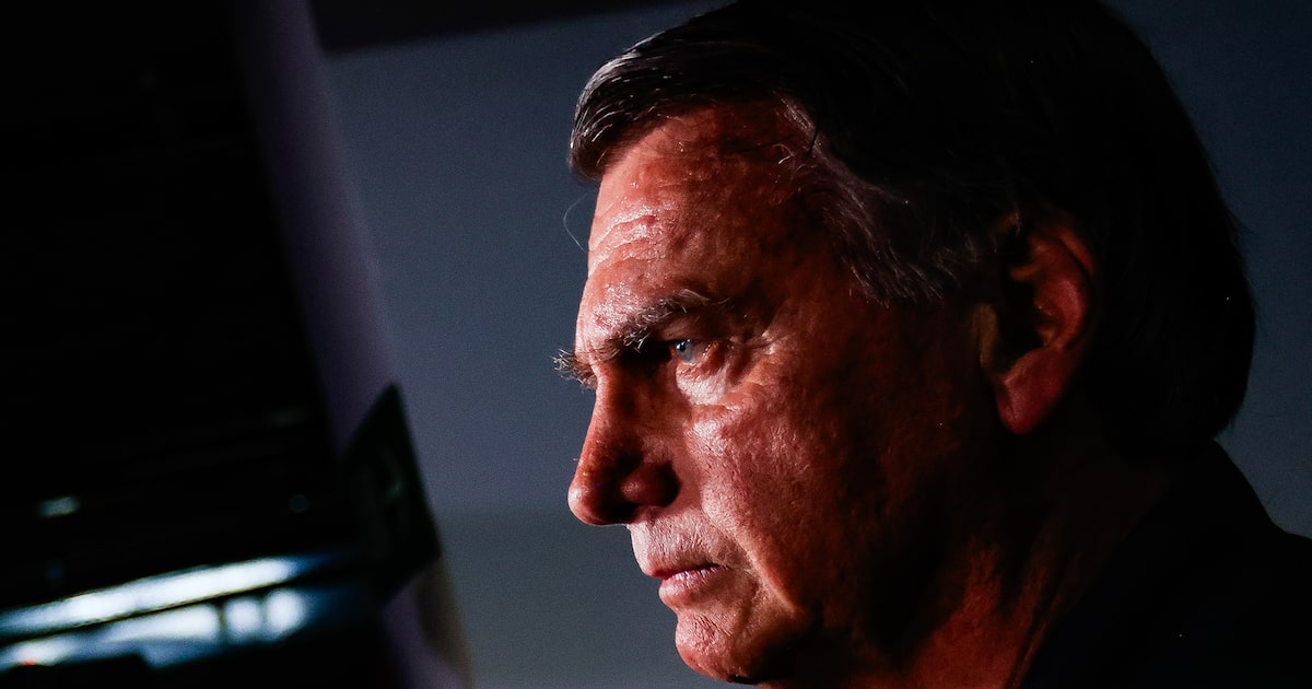 Oposição articula estratégia na Câmara para enfrentar Moraes e apoiar Bolsonaro Bolsonaro foi alvo de operação da PF na última sexta-feira. (Foto: Wilton Junior/Estadão)