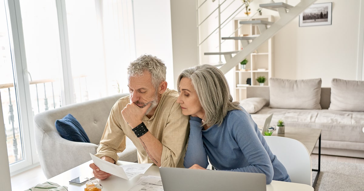 Aposentados ricos adotam estilo de vida simples e controlam gastos por medo financeiro