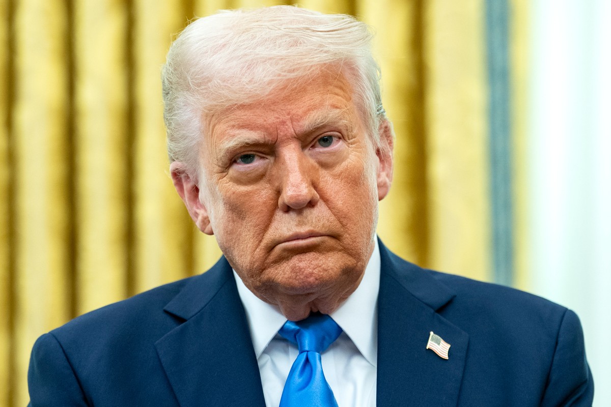 Trump inicia nova ofensiva tarifária e pode notificar países em breve Trump volta à sua retórica sobre tarifas (Foto: Bonnie Cash/UPI/Bloomberg)
