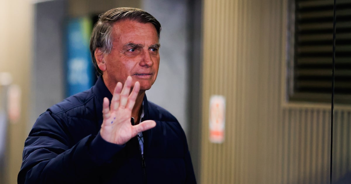 Deputados pedem habeas corpus ao STF para proteger Bolsonaro de prisão Ex-presidente Jair Bolsonaro (Foto: WILTON JUNIOR/ ESTADÃO)