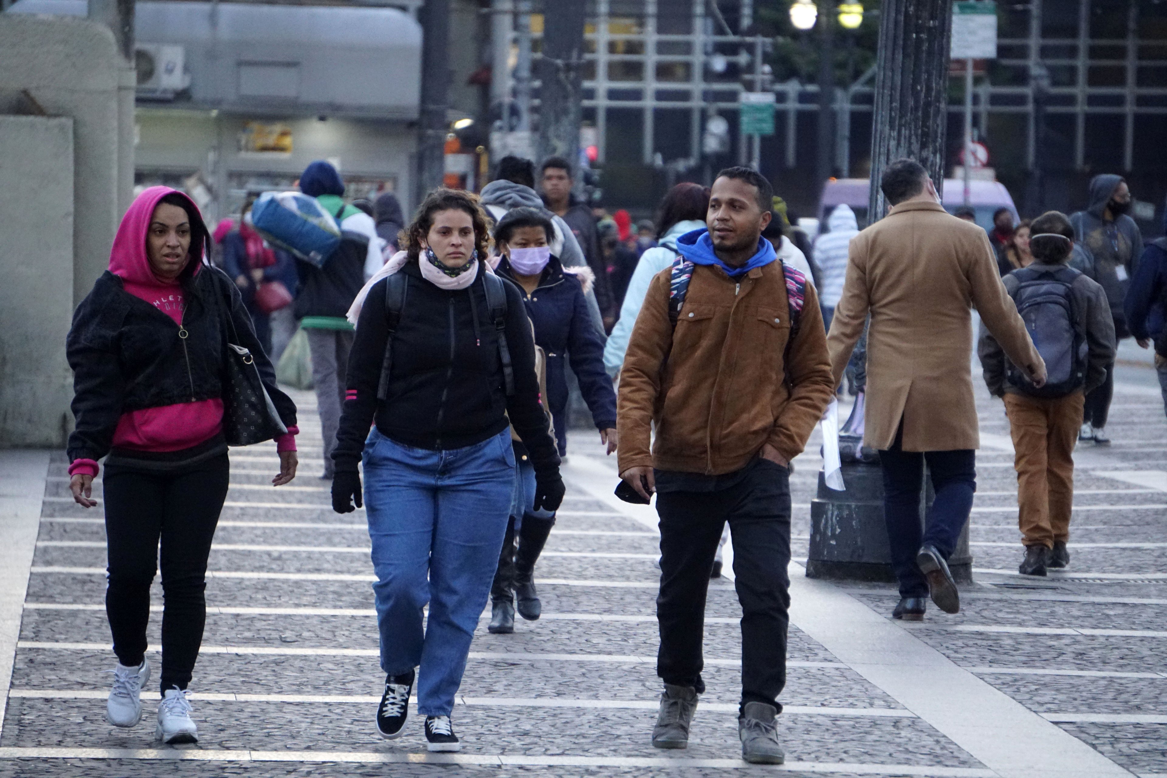 Inverno de 2025: datas de início e fim e previsões para a nova estação Inverno em São Paulo: frente fria traz quedas de temperatura e risco de chuvas fortes (Foto: Frio SP/Getty Images)