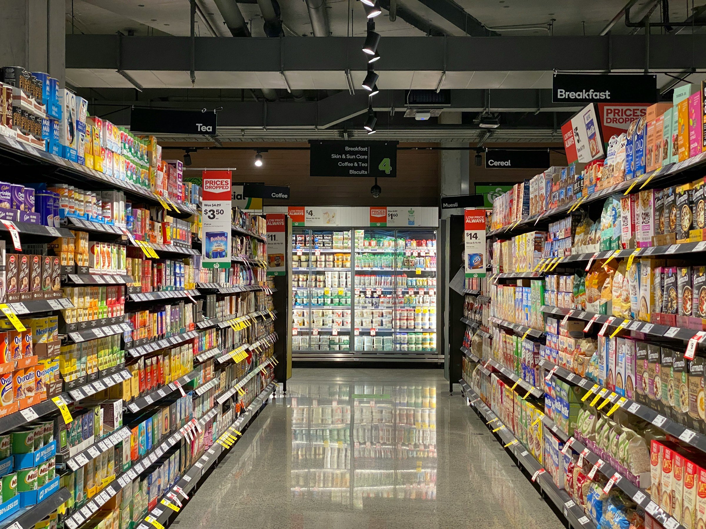 Inflação nos EUA sobe para 0,3% em junho com aumento nos preços de alimentos e energia Inflação nos EUA volta ao foco com divulgação do CPI (Foto: Franki Chamaki /Unsplash)