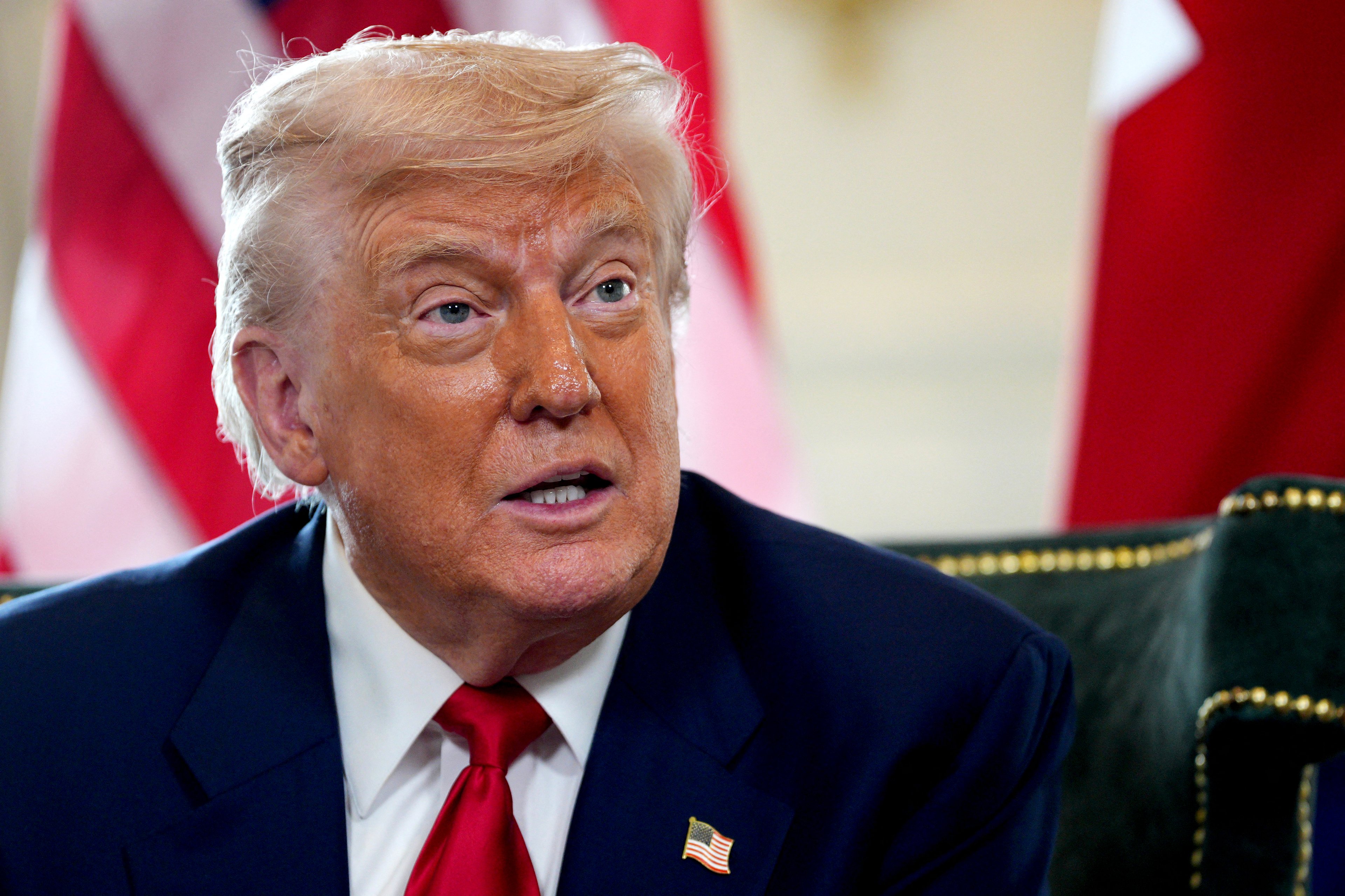 Aprovação de Trump despenca para 40% devido a críticas sobre economia e imigração Desempenho do republicano na questão migratória é aprovado por 43% dos participantes (Foto: Reprodução)