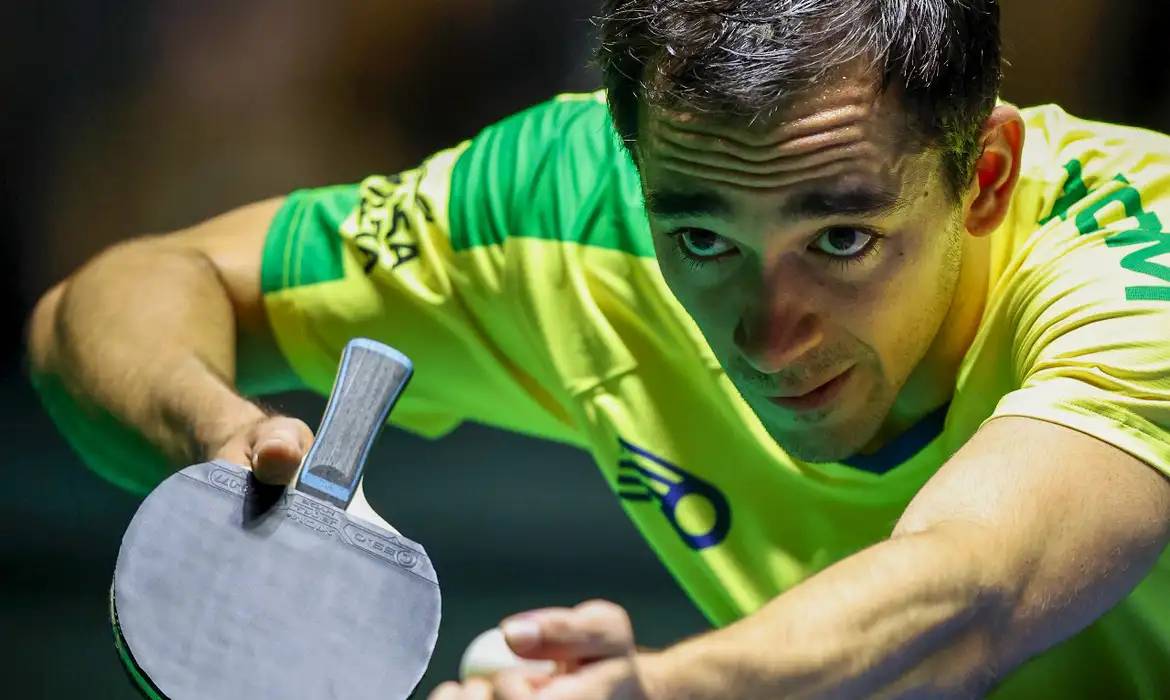 Calderano é campeão do WTT de Foz do Iguaçu ao vencer Benedikt Duda Mesa-tenista brasileiro Hugo Calderano (Foto: Abelardo Mendes Jr./Calderano TM via Agência Brasil)