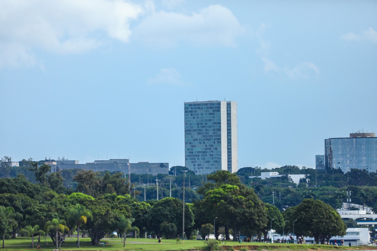 Copom sinaliza fim do ciclo de alta dos juros, segundo economistas Distrito Federal - Brasília vista do lago Paranoá. Sede do Banco Central — Foto: Brenno Carvalho / Agência O Globo