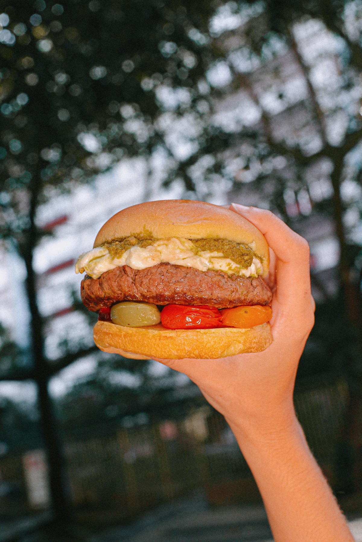 T.T. Burger reinaugura loja no Leblon com edição especial do T.T. Convida T.T. Burguer reabre unidade reformada no Leblon (Foto: Divulgação)