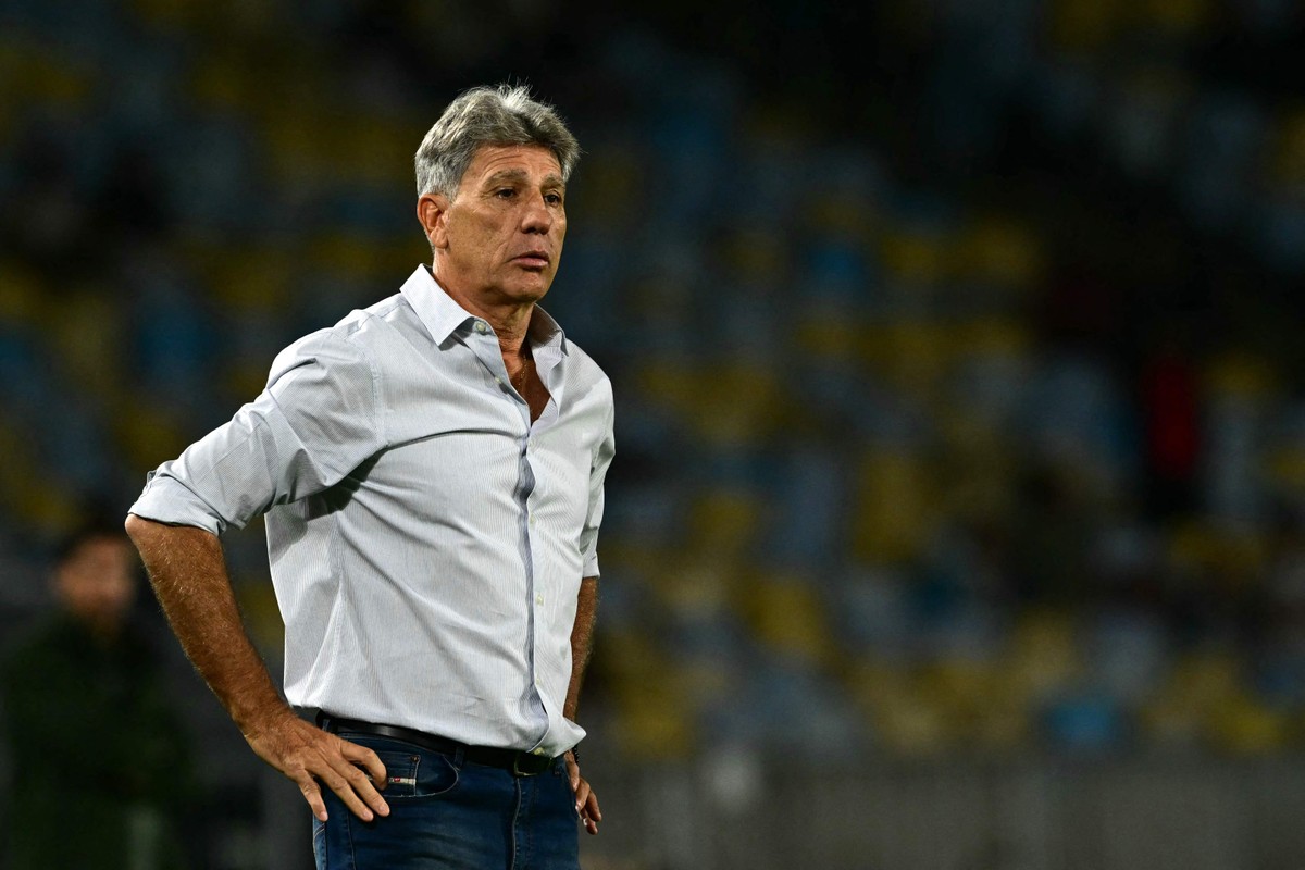 Fluminense perde para o Palmeiras e Renato Gaúcho pede foco para o Mundial Renato Gaúcho lamentou falta de concentração na derrota do Fluminense para o Palmeiras (Foto: Pablo PORCIUNCULA / AFP)