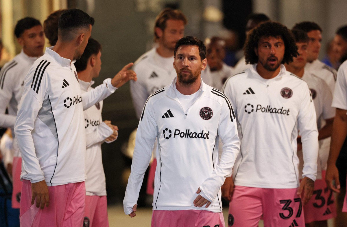 Al-Ahli negocia contratação de Messi para reencontro com Cristiano Ronaldo na Arábia