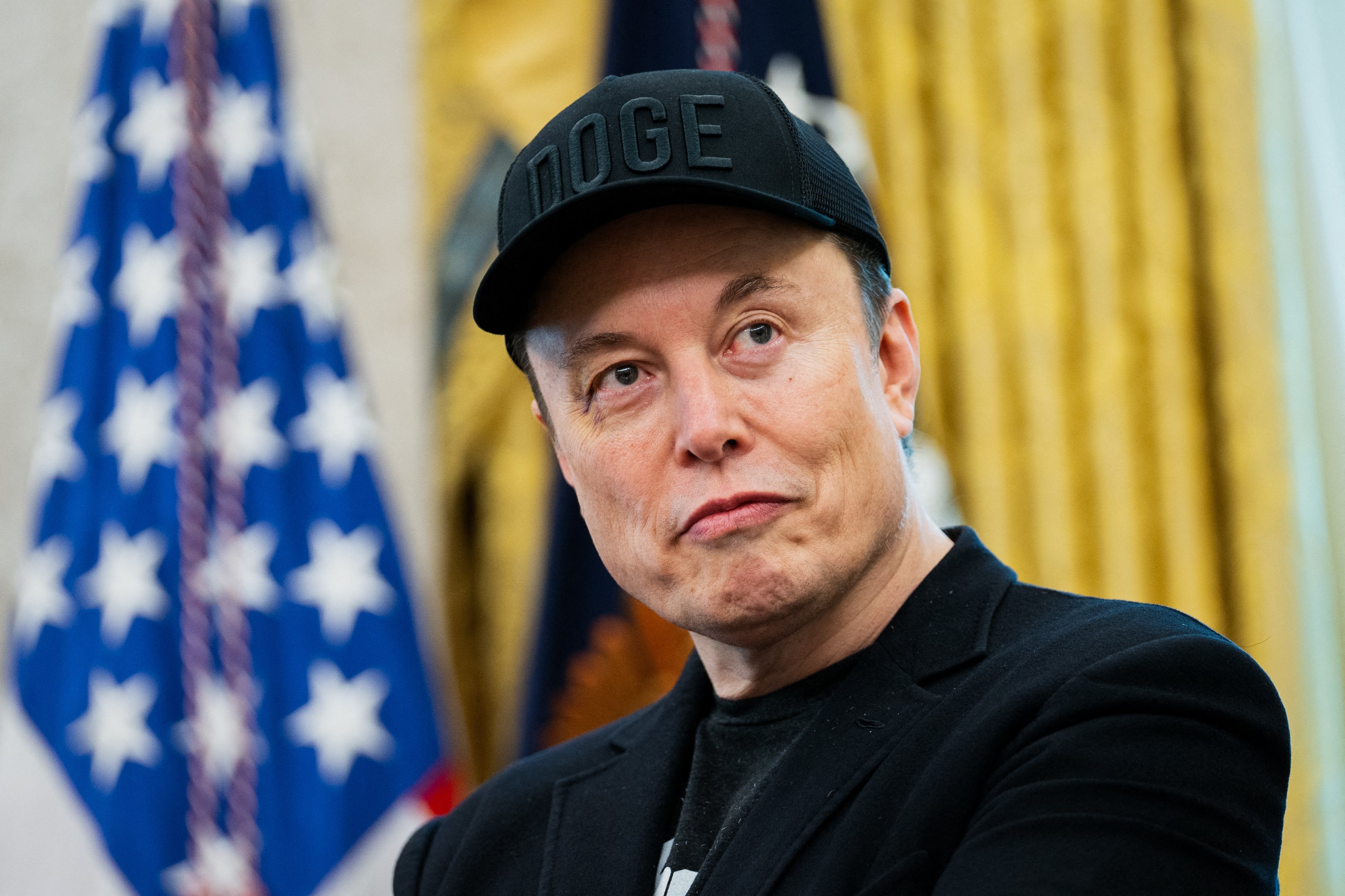 xAI de Elon Musk busca engenheiro para desenvolver avatar de anime com salário alto xAI está contratando engenheiros para criar avatares digitais no estilo anime, com salários de até US$ 440 mil anuais (Foto: Allison ROBBERT/AFP)