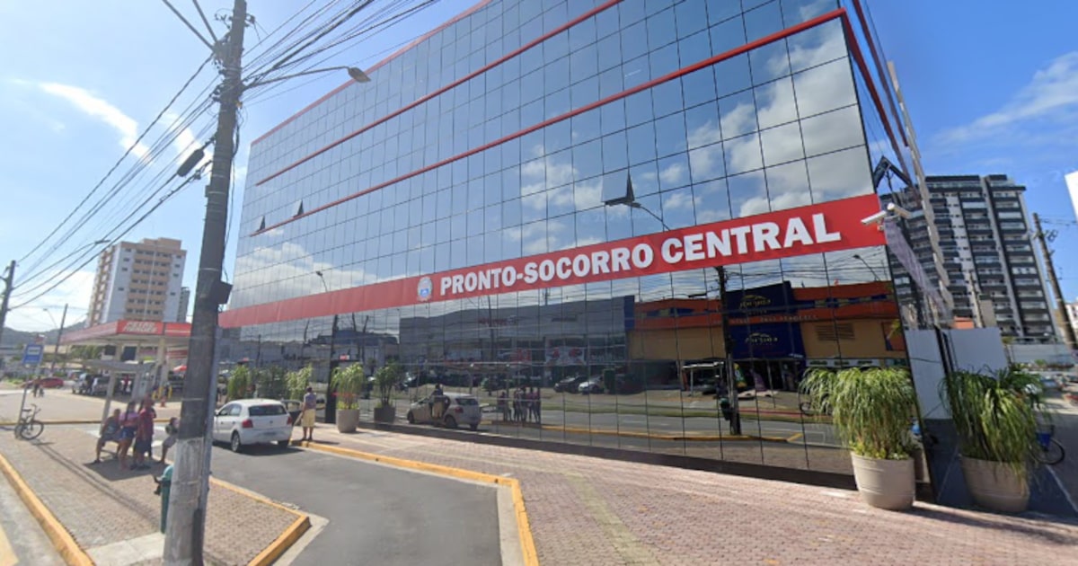 Médico é afastado após denúncia de consumo de álcool em pronto-socorro de SP Pronto-Socorro Central de Praia Grande (Foto: Reprodução/Google Street View)