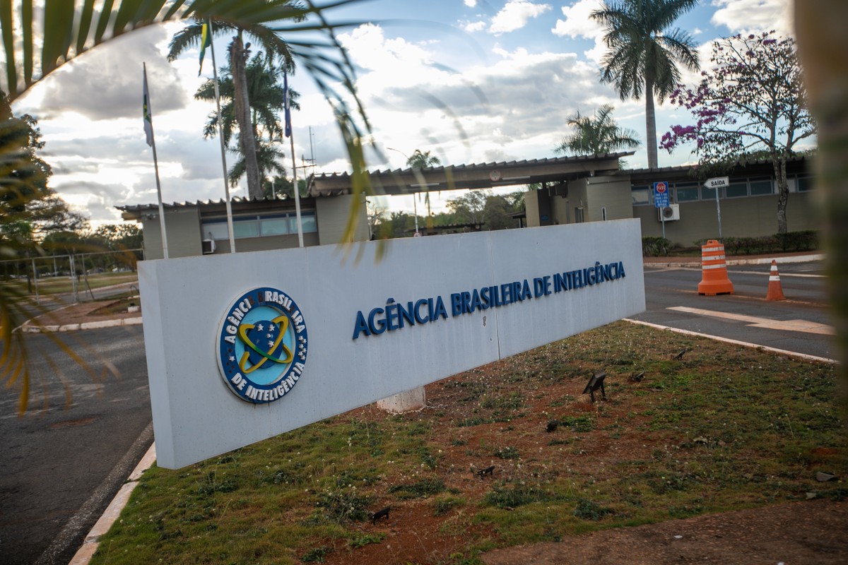 Inquérito da Abin paralela agrava crise política envolvendo Bolsonaro Sede da Agência Brasileira de Inteligência, em Brasília (Foto: Brenno Carvalho / Agência O Globo)