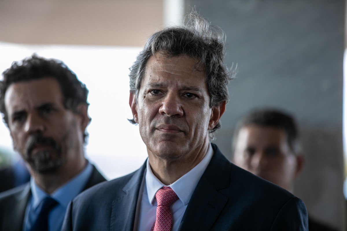 Ministro Fernando Haddad após reunião do Palácio da Alvorada sobre IOF (Foto: Brenno Carvalho / Agência O Globo)