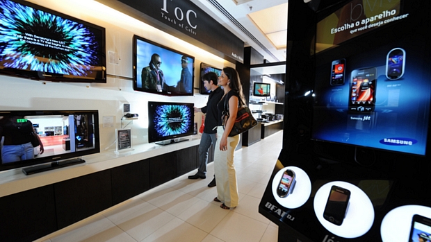 Dia dos Pais gera R$ 1 bilhão a mais no varejo paulista e revela desafios econômicos Produtos eletrônicos vão puxar as vendas de Dia dos Pais (Foto: Germano Luders/VEJA)