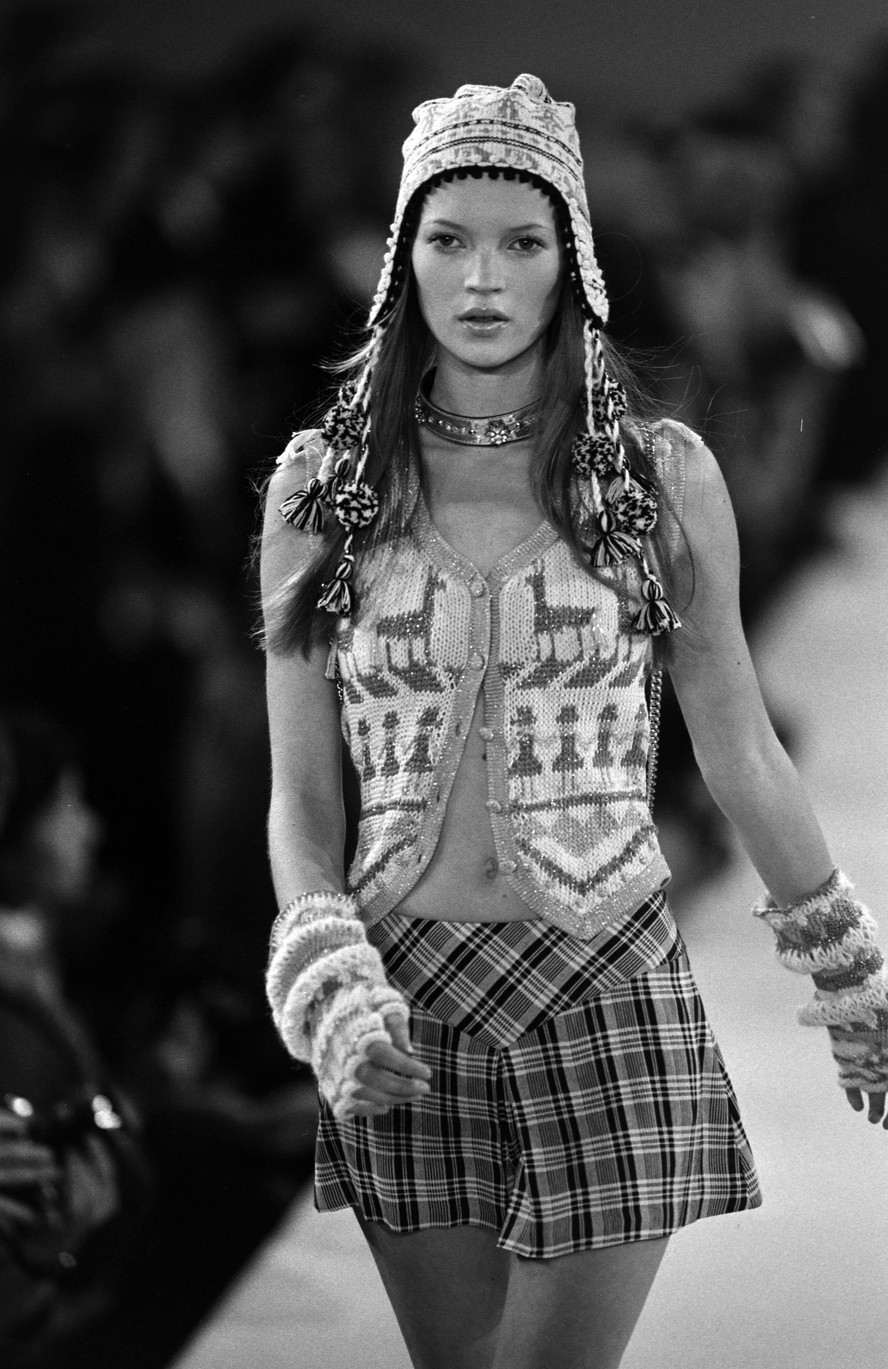 Kate Moss para Anna Sui, em 1994 (Foto: Getty Images)