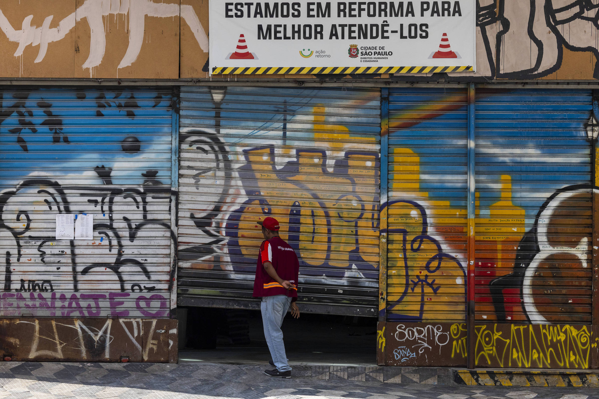 Unidade de programa social da gestão Nunes permanece inoperante após contratação Prédio onde deve funcionar a segunda unidade do Estação Cidadania, na rua das Palmeiras, na Santa Cecília (Foto: Danilo Verpa/Folhapress)