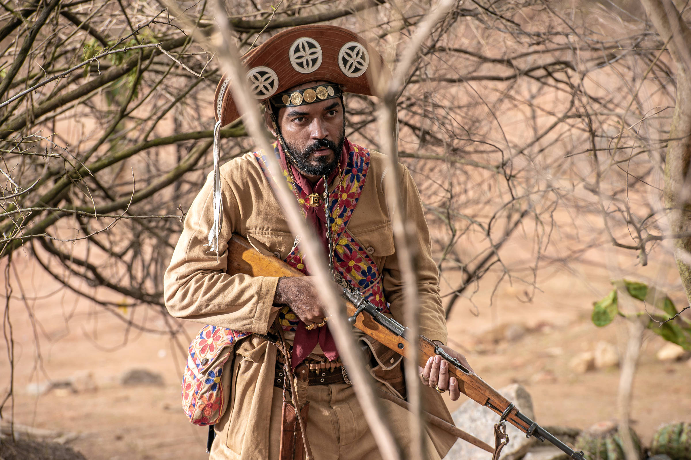 Thomás Aquino reflete sobre rótulo de galã e diversidade de belezas na sociedade Thomás Aquino, que vive o protagonista Josué em 'Guerreiros do Sol' (Foto: Estevam Avellar/Globo)