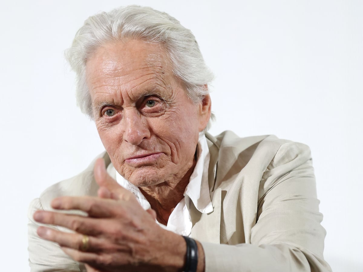 Michael Douglas descarta retorno à atuação e foca em novos projetos pessoais Michael Douglas, em 10 de junho, em Taormina. (Foto: Daniele Venturelli/Getty Images)