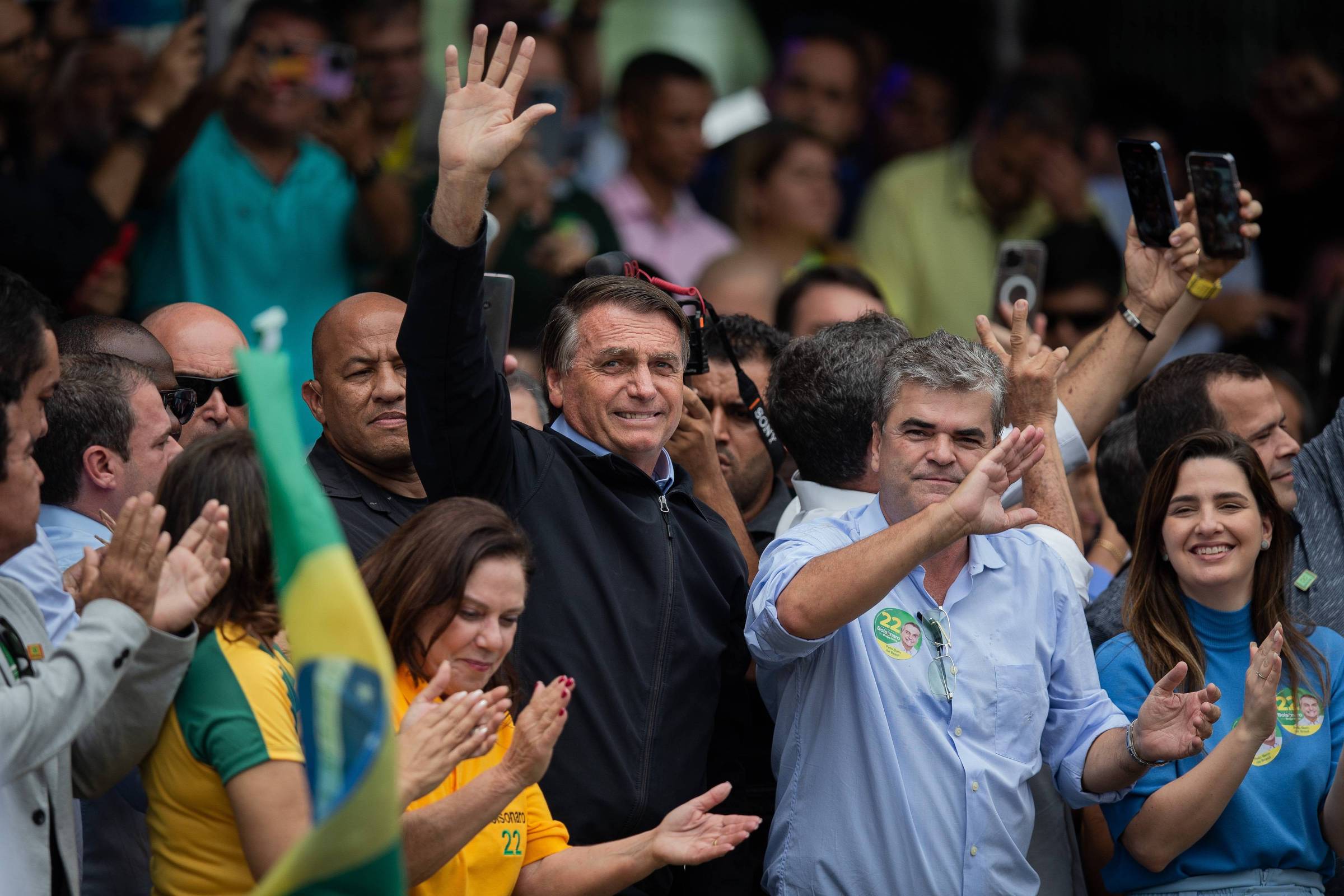 Aliado de Bolsonaro complica articulações de Castro para 2026 no Rio de Janeiro O ex-presidente Jair Bolsonaro ao lado de Washington Reis durante campanha em Duque de Caxias, em 2022 (Foto: Eduardo Anizelli - 14.out.22/Folhapress)