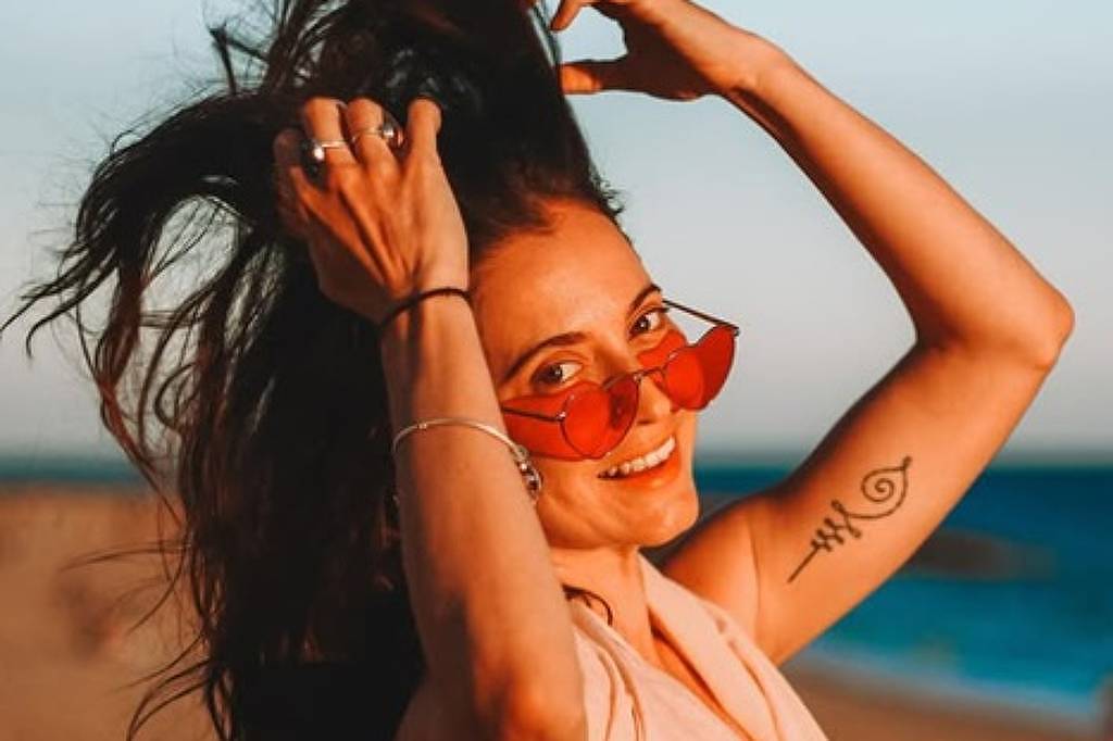 Ana Catharina se destaca no Big Brother de Portugal após polêmica sobre sotaque Ana Catharina também é professora de yoga, massoterapeuta, influencer e modelo (Foto: Reprodução/Instagram)