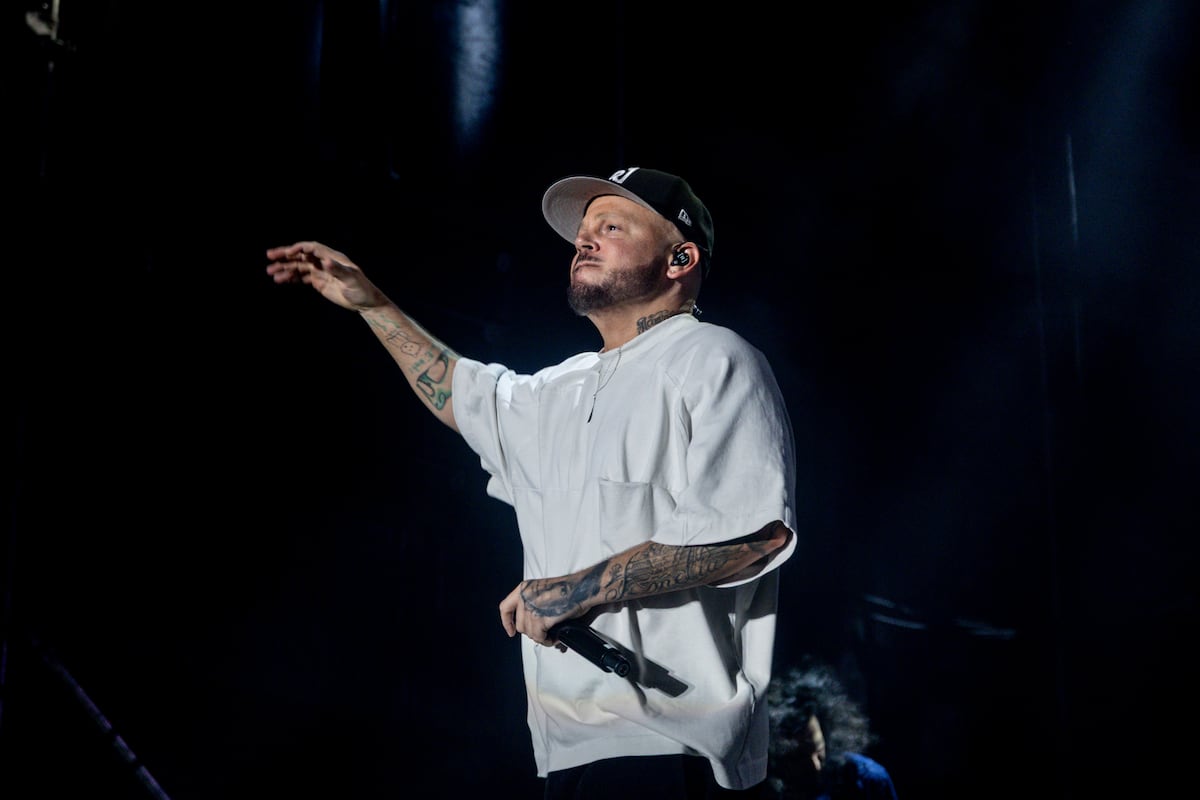 Residente se une ao boicote contra KKR e cancela shows em festivais na Espanha Residente no Alma Festival do Parque Enrique Tierno Galván, dentro de sua turnê ‘As Letras Não Importam’, em junho de 2025. (Foto: Europa Press via Getty Images)