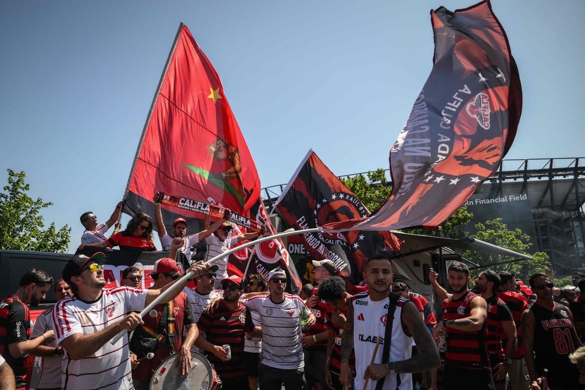 Mengão avança às oitavas de final e busca mais na competição Torcida do Flamengo na vitória sobre o Chelsea-ING, na Filadélfia (Foto: David Ramos / GETTY IMAGES NORTH AMERICA / Getty Images via AFP)