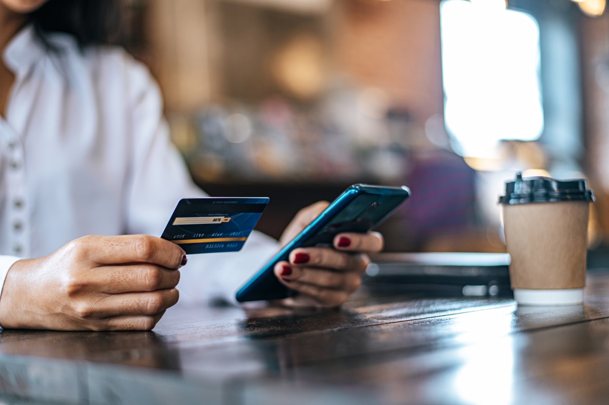82% das transações bancárias dos brasileiros foram feitas por canais digitais em 2024 — Foto: Freepik