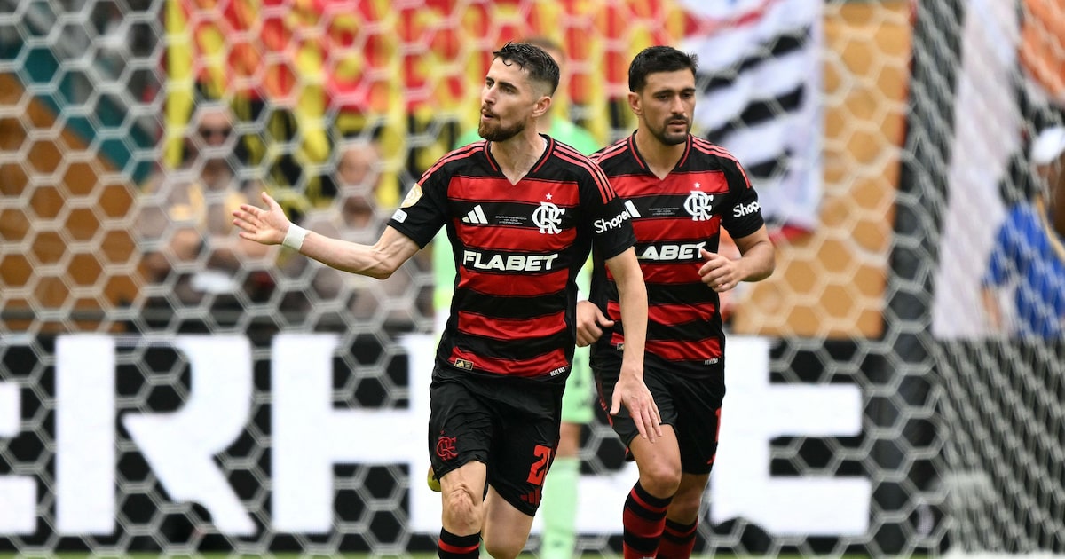 Janela de transferências reabre nesta quinta; confira o calendário completo Jorginho celebra gol pelo Flamengo no Mundial de Clubes. Jogador foi a única contratação do clube para o torneio. (Foto: Chandan Khanna/AFP)