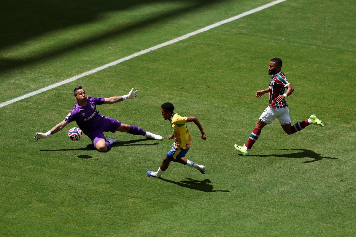 Fábio brilha como o jogador mais velho do Mundial e busca vitória contra o Inter Fábio fez duas defesas dentro da área no empate sem gols do Fluminense com Mamelodi Sundowns-AFS (Foto: Dan Mullan / GETTY IMAGES NORTH AMERICA / Getty Images via AFP)