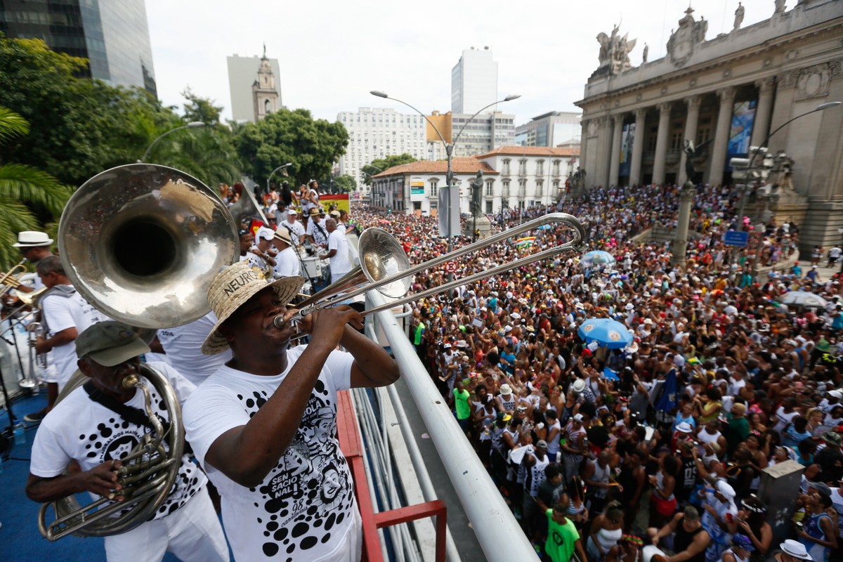 Lei sancionada reconhece Cordão da Bola Preta como patrimônio do Estado do Rio Desfile do Cordão da Bola Preta em 2016 — Foto: Pablo Jacob / Agencia O Globo