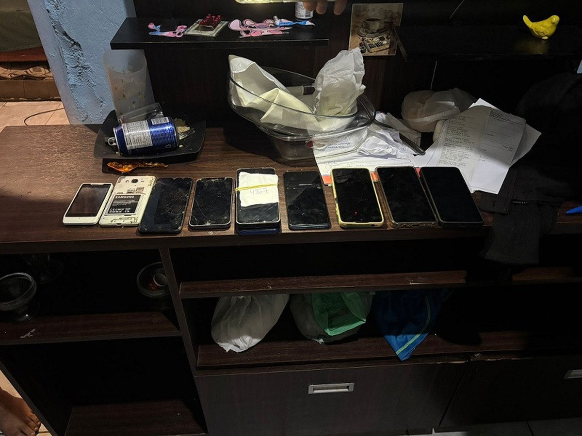 Adolescentes são investigados por organizar ataques a moradores de rua pelo Discord Na segunda fase da Operação Nix, estão sendo cumpridos nove mandados de internação de adolescentes e 22 de busca e apreensão. (Foto: Polícia Civil)