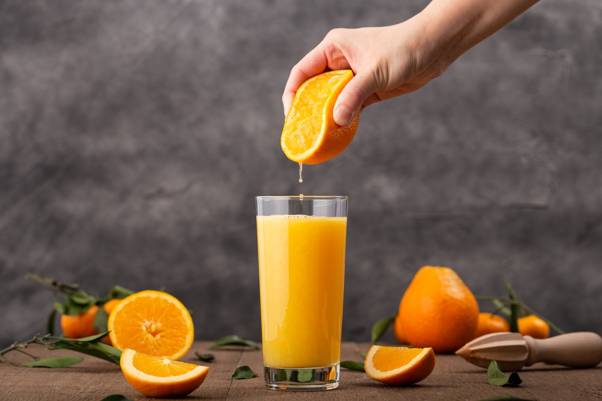 Tarifaço defende diálogo e menos bravata nas negociações tarifárias Suco de laranja é um dos itens exportados para os EUA — Foto: Freepik